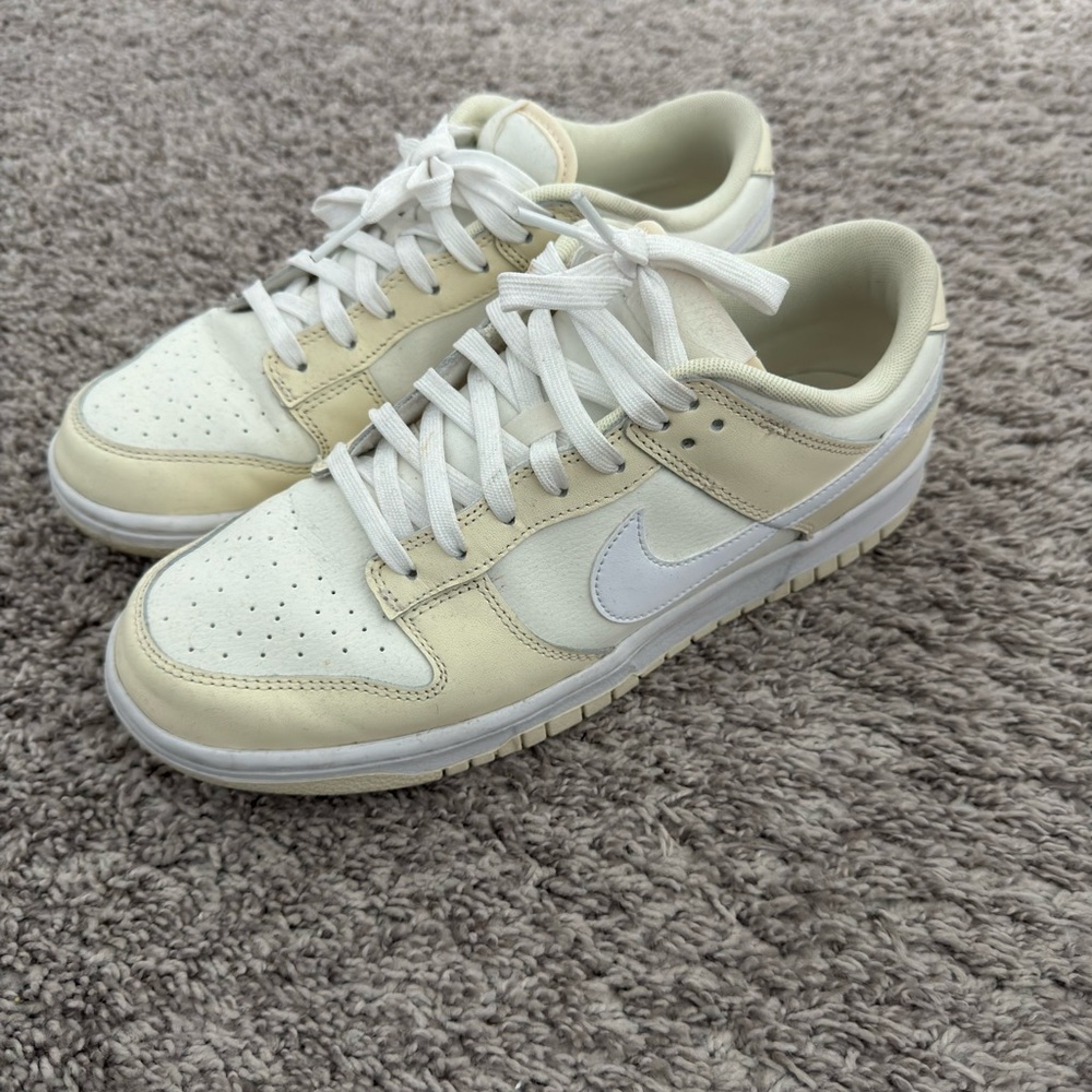 Nike dunk low cream yellow size 9.5